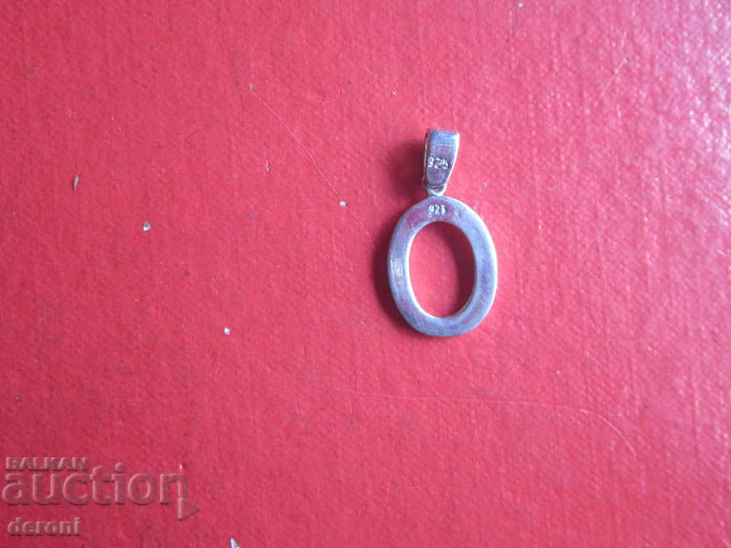 Сребърен медальон висулка с цена 10.00 лв. | € 5.11 Сребърен медальон висулка с цена 10.00 лв. | € 5.11