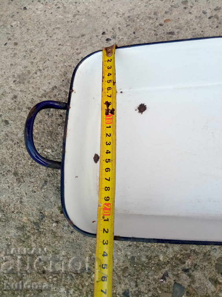 Auction Old enameled tray Auction Old enameled tray