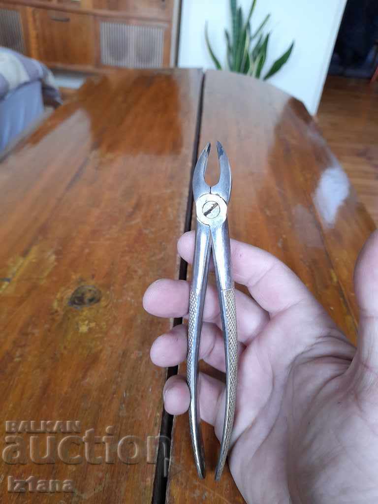 Delivery of Old dental pliers