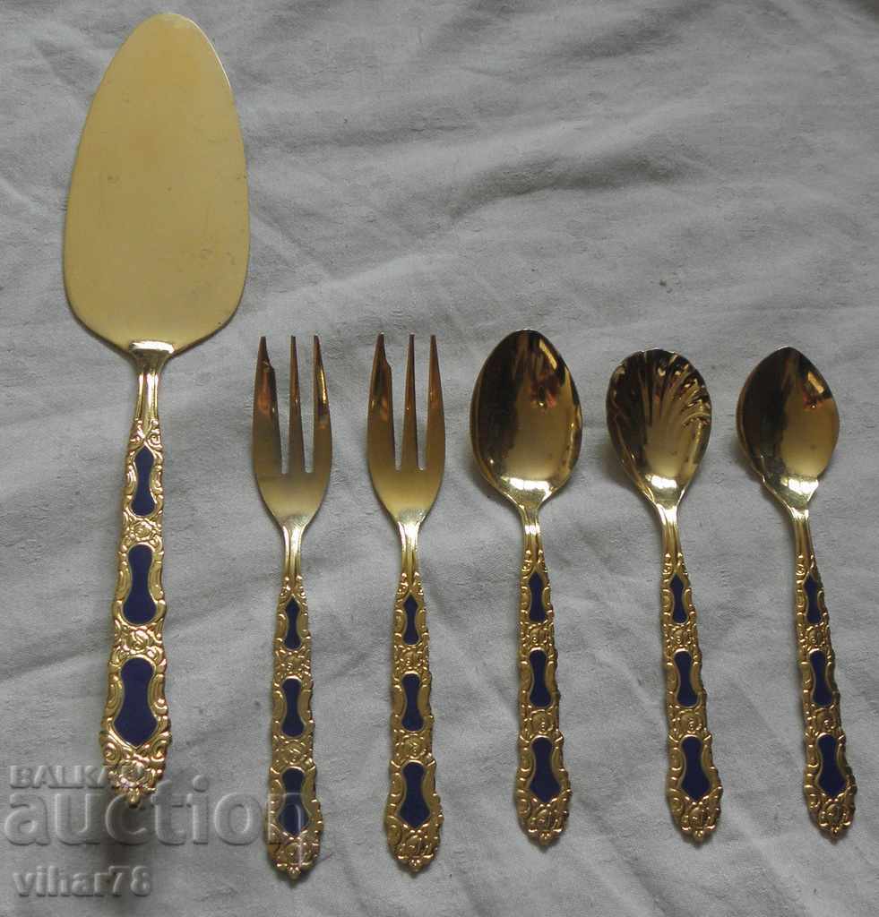 Gold-plated 24 karat cutlery - forks, spoons and spatula