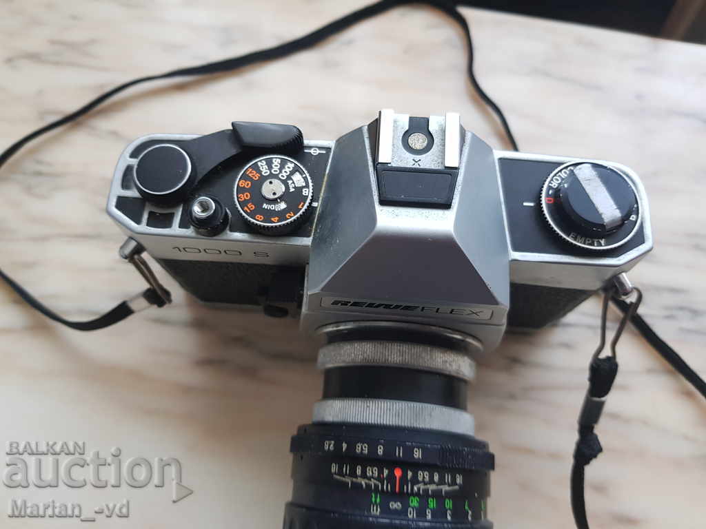Auction  Revueflex 1000 S camera