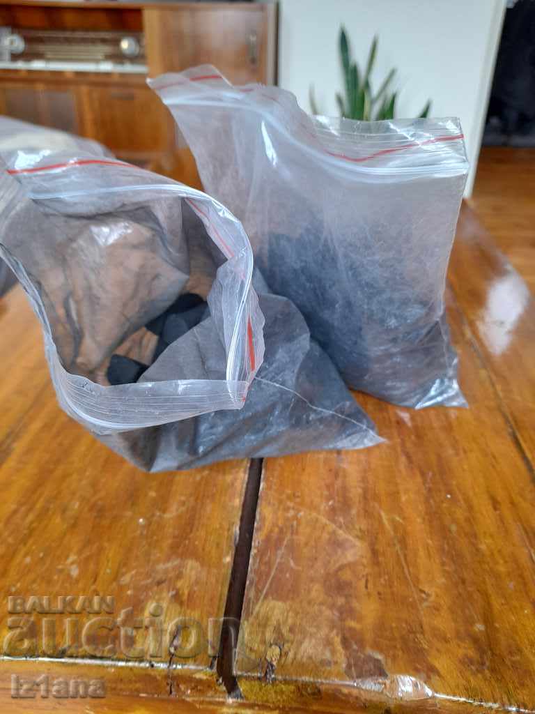 Παλιό κάρβουνο για ζωγραφική Παλιό κάρβουνο για ζωγραφική