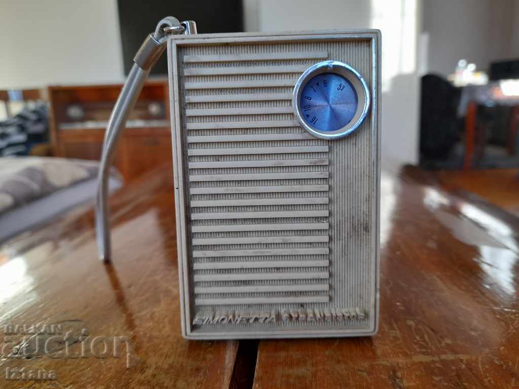 Old radio, Simonetta radio receiver with price 43.00 BGN | € 21.99 Old radio, Simonetta radio receiver with price 43.00 BGN | € 21.99