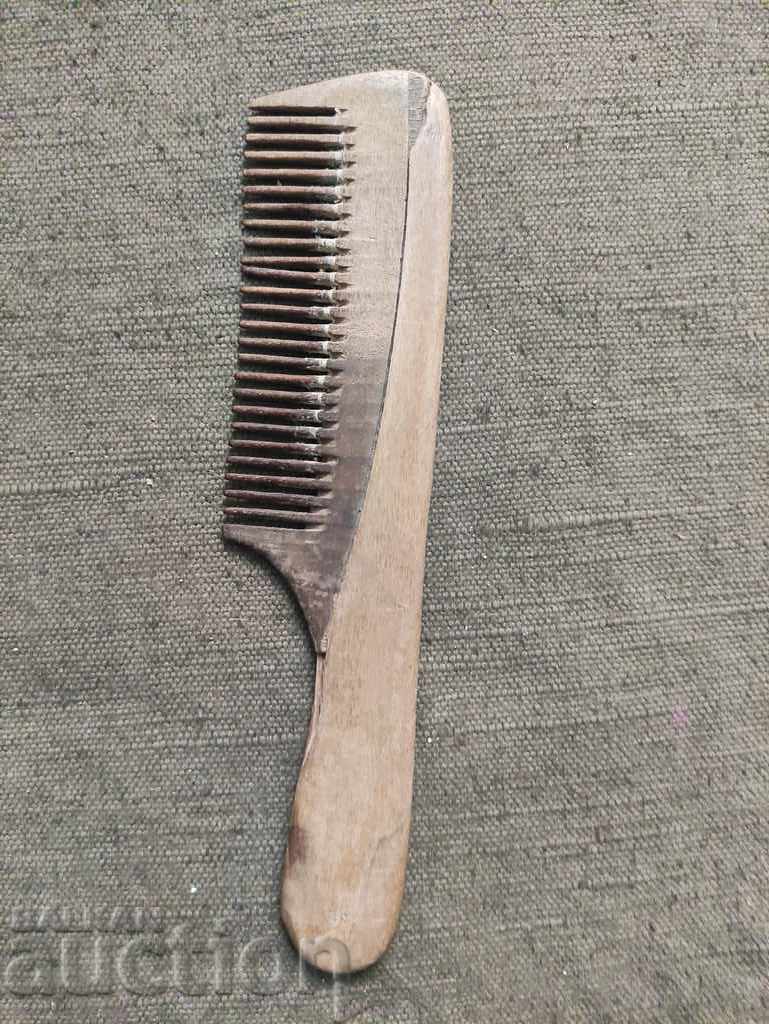 Auction  Wooden comb
