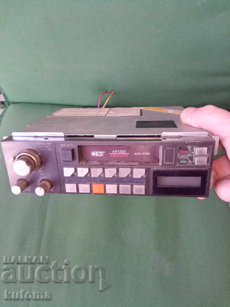 Car radio cassette player