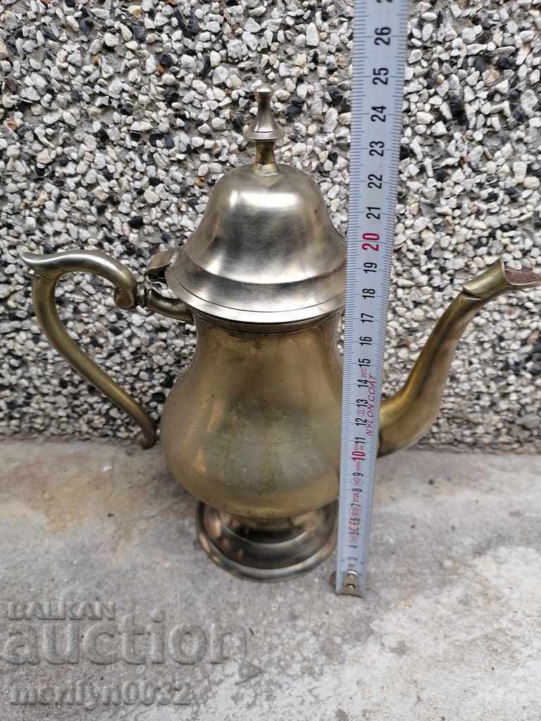 Auction Old brass teapot with silver-plated coffee pot jug kitchen utensils Auction Old brass teapot with silver-plated coffee pot jug kitchen utensils