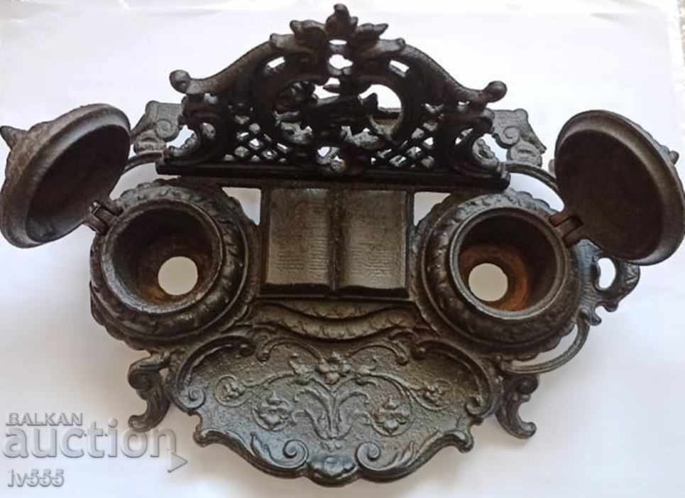 FOR SALE AN OLD BEAUTIFUL GERMAN METAL INKWARE FOR A WRITING STATION FOR SALE AN OLD BEAUTIFUL GERMAN METAL INKWARE FOR A WRITING STATION