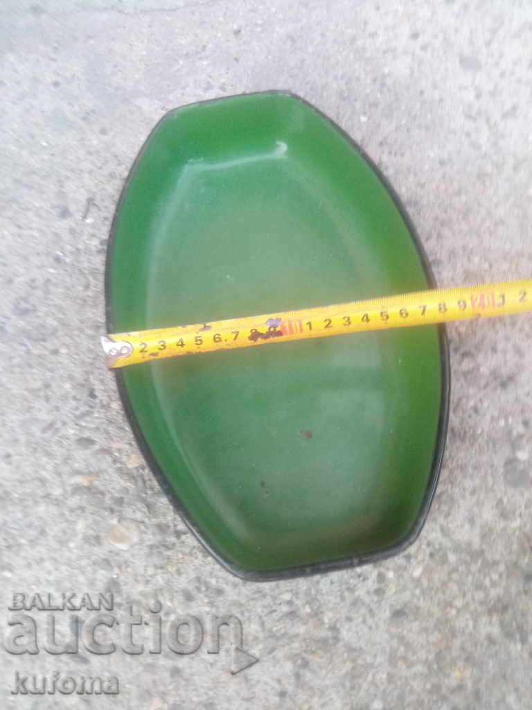 Tava emailata cu preț 9.99 BGN | € 5.11 Tava emailata cu preț 9.99 BGN | € 5.11