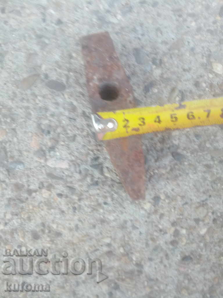 Стар чук с цена € 4.99 | 9.76 лв. Стар чук с цена € 4.99 | 9.76 лв.