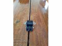 Întrerupător electric vechi pentru sobă