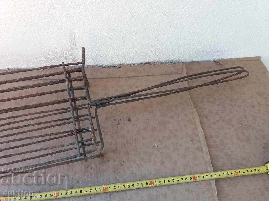 Auction  OLD MEAT GRILL FOR IRON, MOVES FOR A PICNIC