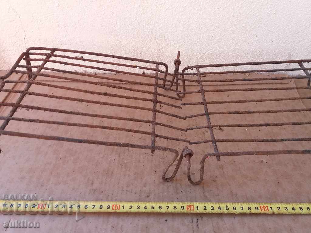 OLD MEAT GRILL FOR IRON, MOVES FOR A PICNIC - 5