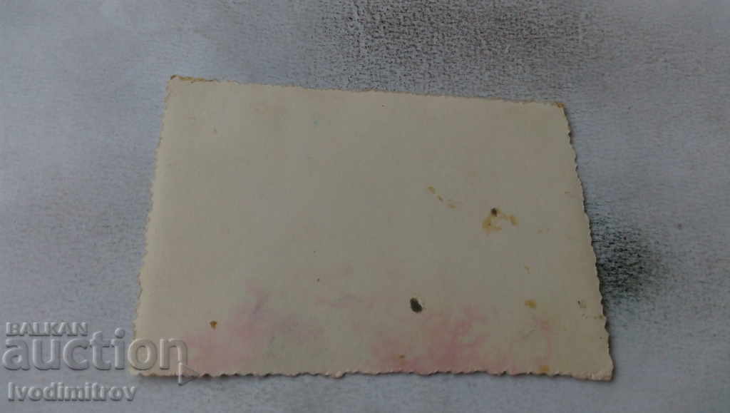 Φωτογραφία Άνθρωπος με ένα ρετρό ποδήλατο με τιμή 2.45 BGN | € 1.25