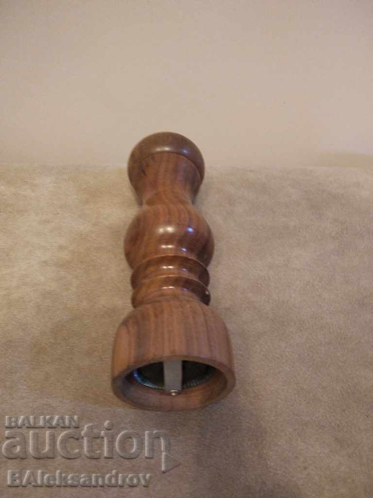 Delivery of Wooden grinder Delivery of Wooden grinder