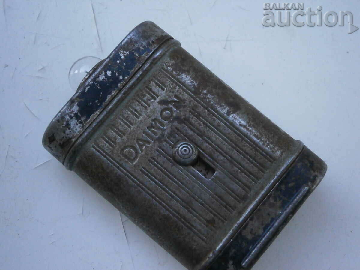 small pocket officer metal flashlight WWII DAIMON with price 51.00 BGN | € 26.08 small pocket officer metal flashlight WWII DAIMON with price 51.00 BGN | € 26.08