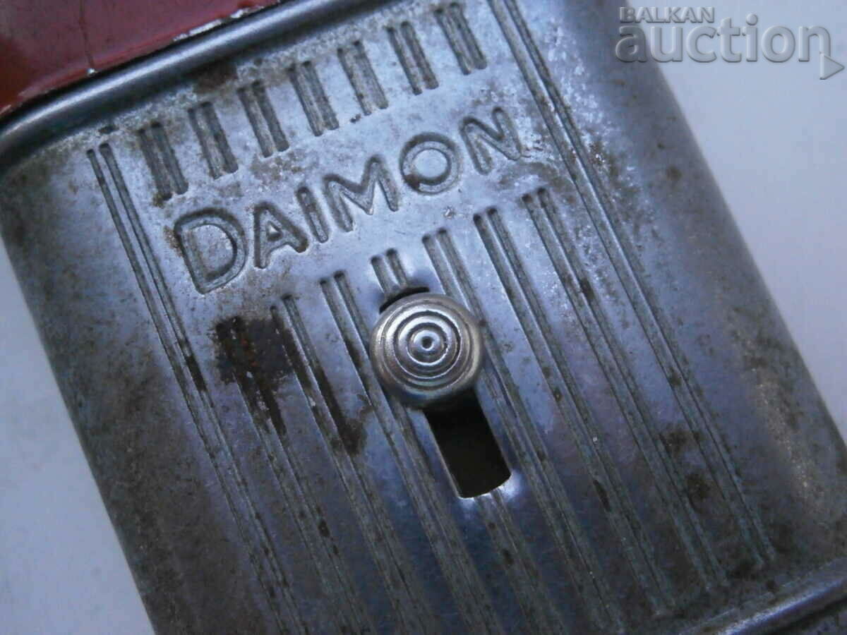 small metal flashlight WWII DAIMON with price 51.00 BGN | € 26.08 small metal flashlight WWII DAIMON with price 51.00 BGN | € 26.08
