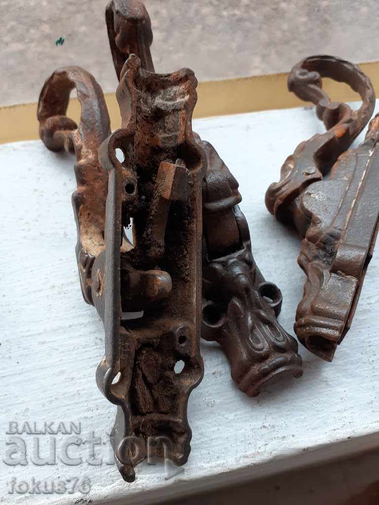 Delivery of Old cast iron baroque reamers window fittings Delivery of Old cast iron baroque reamers window fittings