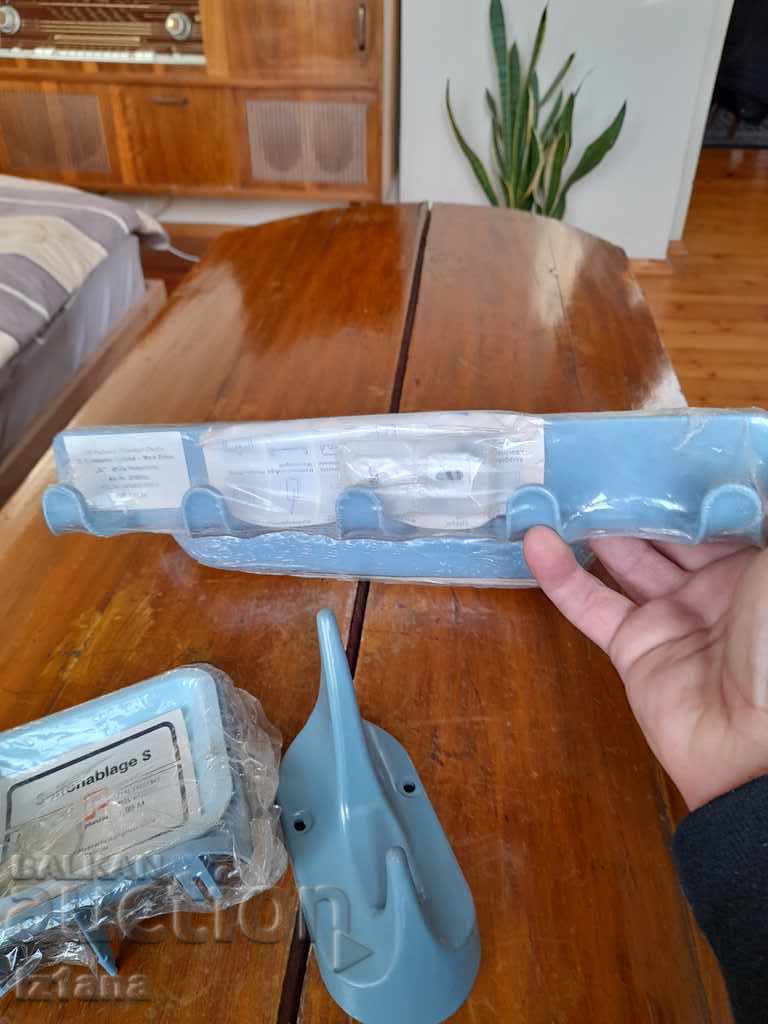 Delivery of Starter bathroom set Delivery of Starter bathroom set