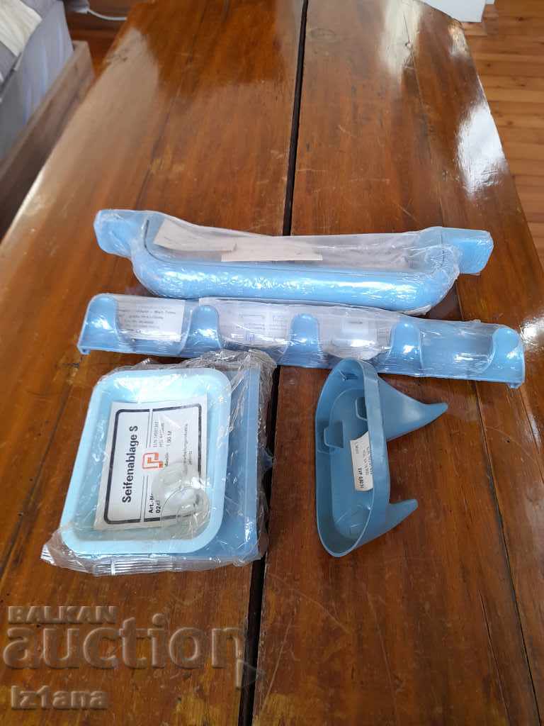 Starter bathroom set Starter bathroom set