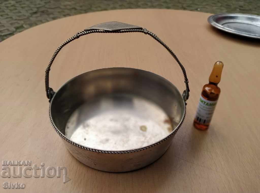 Auction Candy box, metal, antique Revival style Auction Candy box, metal, antique Revival style