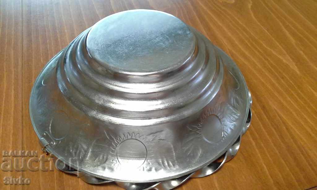 Candy box, metal, antique - 5 Candy box, metal, antique - 5