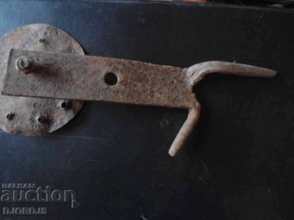 Auction Old forged latch Auction Old forged latch