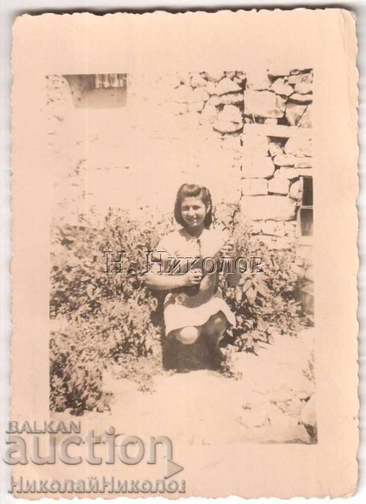 1945 FOTO MICĂ CURDZALI FATA CU MANDOLINĂ A930