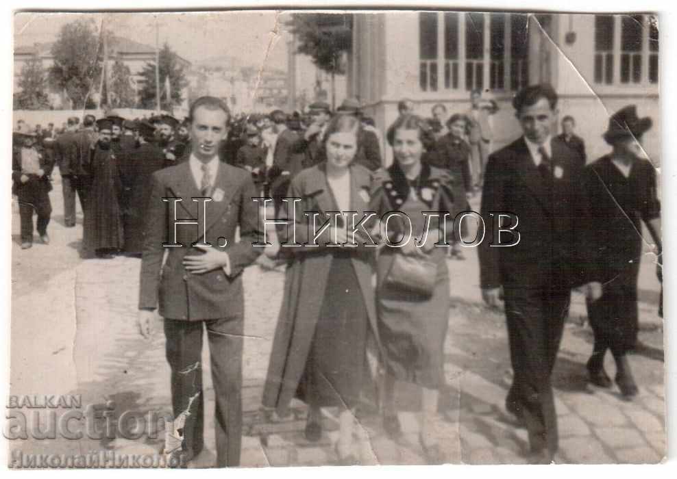 1938 LITTLE OLD PICTURE FESTIVAL PRIEST A933