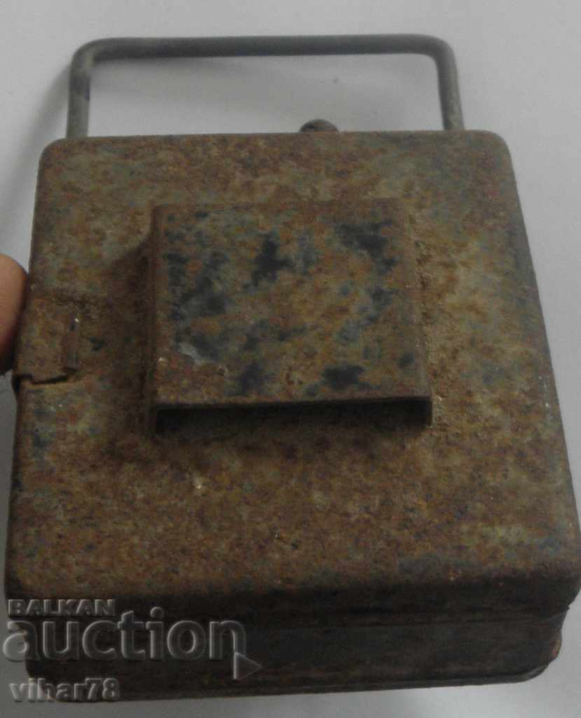 Old flashlight with magnifying glass - 7