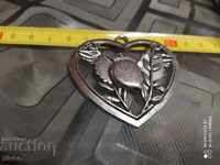 Metal heart pendant 2