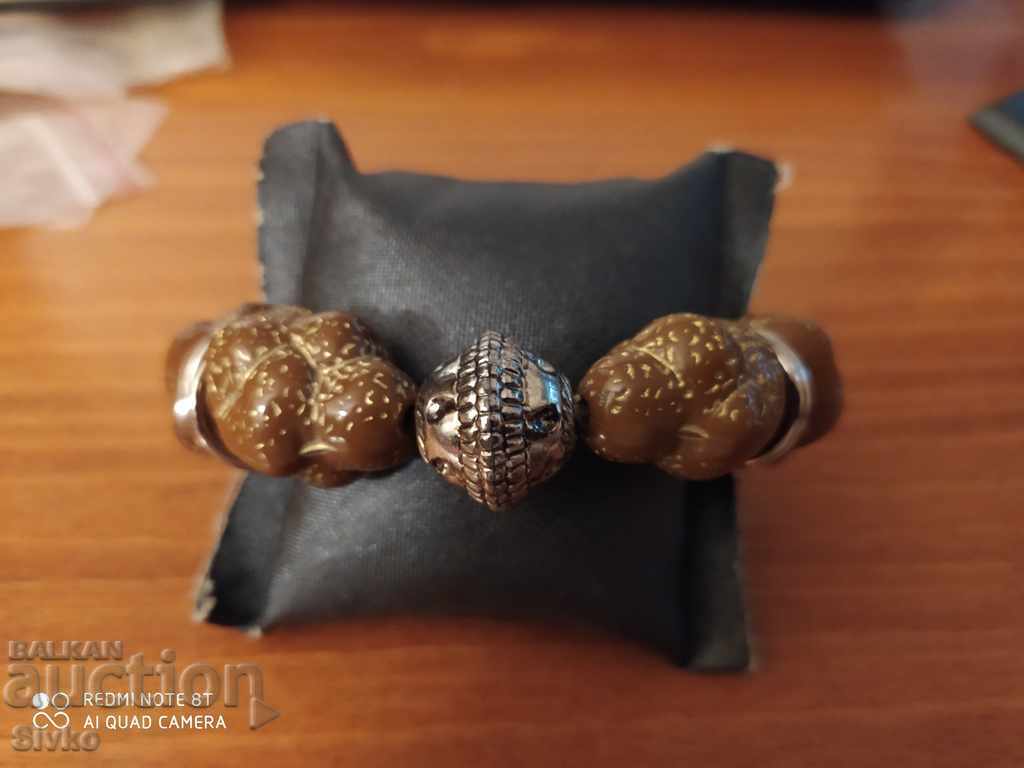 Bracelet with price 0.99 BGN | € 0.51 Bracelet with price 0.99 BGN | € 0.51