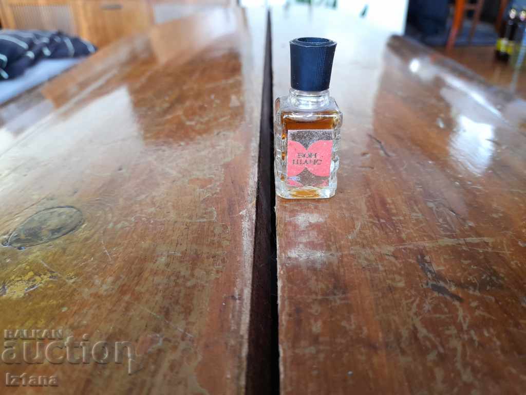 Old perfume BON CHANCE