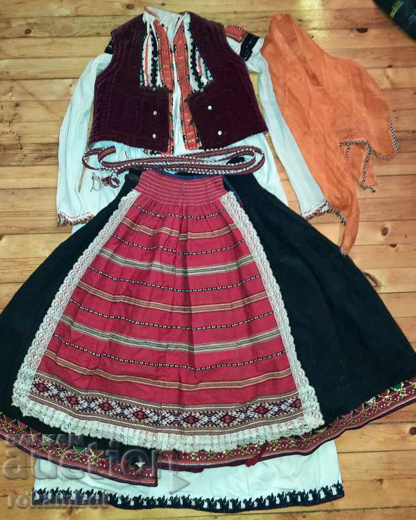 Authentic Duke costume. with price 2500.00 BGN | € 1278.23 Authentic Duke costume. with price 2500.00 BGN | € 1278.23