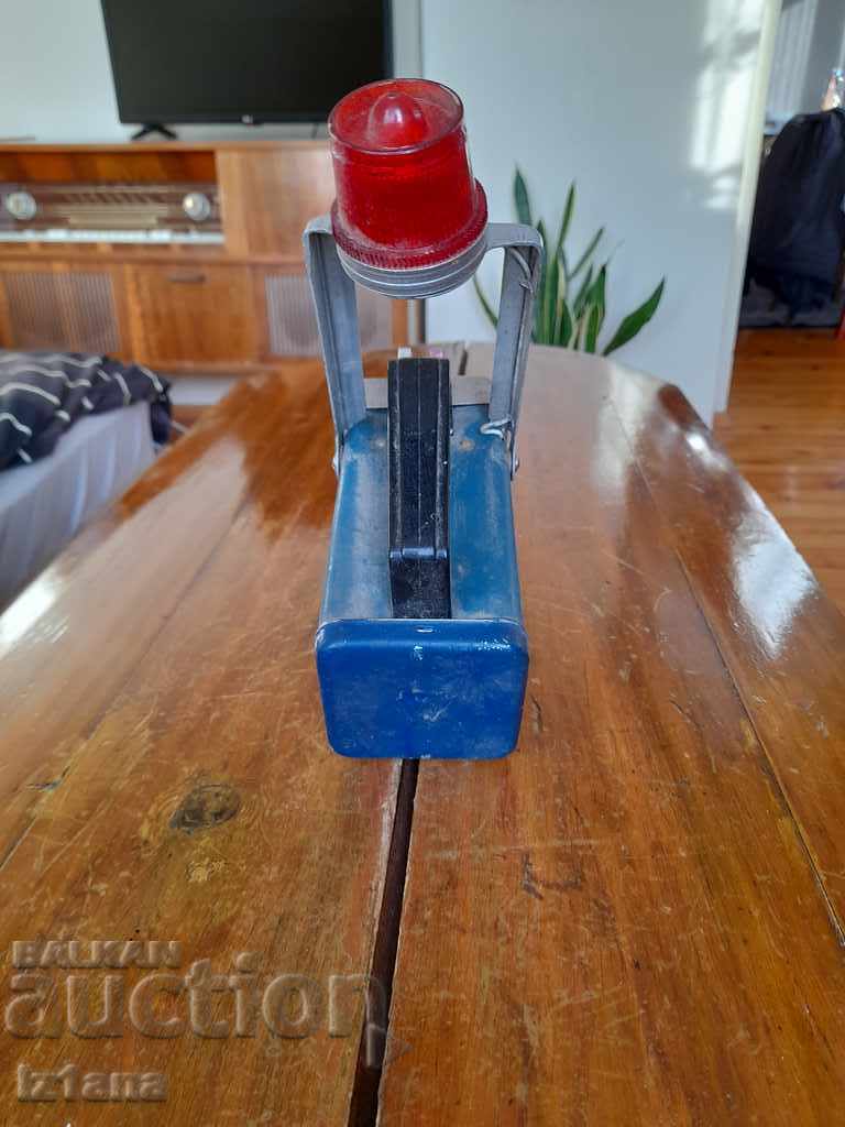 Delivery of Old flashlight, flashlight Delivery of Old flashlight, flashlight