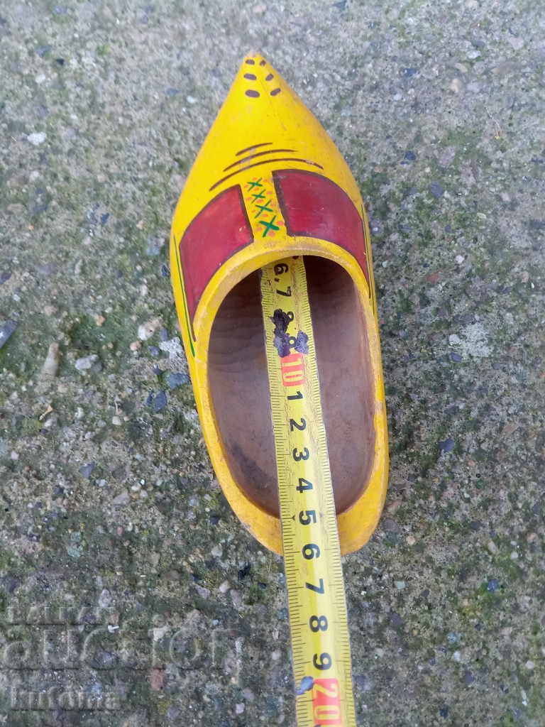 Wooden boot with price 9.99 BGN | € 5.11 Wooden boot with price 9.99 BGN | € 5.11