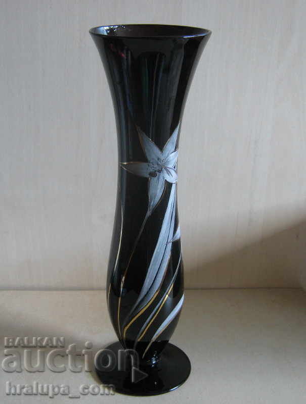 Glass vase hand-painted gilding with price 20.00 BGN | € 10.23 Glass vase hand-painted gilding with price 20.00 BGN | € 10.23