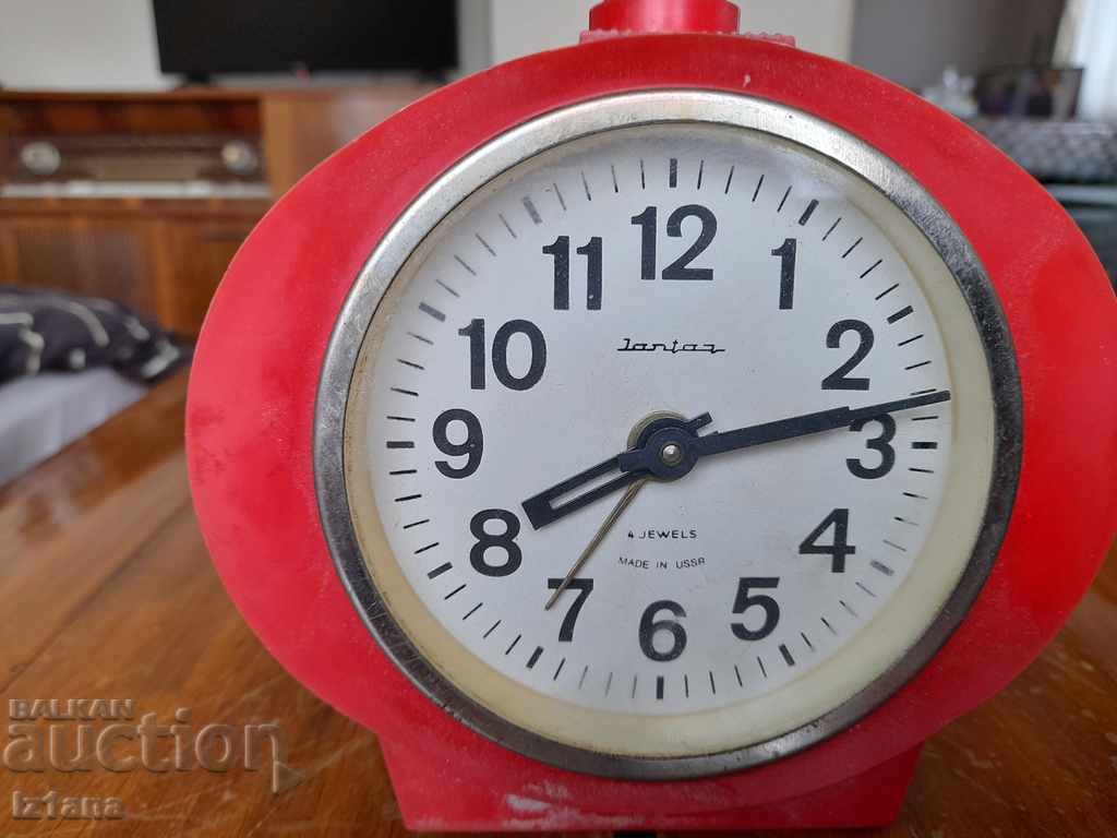 Old table clock alarm clock Jantar, Jantar with price 33.00 BGN | € 16.87 Old table clock alarm clock Jantar, Jantar with price 33.00 BGN | € 16.87