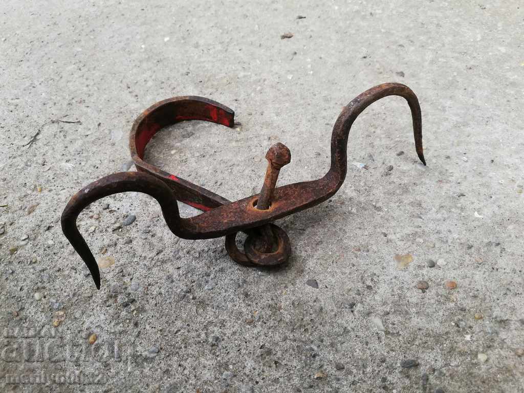 An old forged scraping hook, double twin with price 29.00 BGN | € 14.83 An old forged scraping hook, double twin with price 29.00 BGN | € 14.83