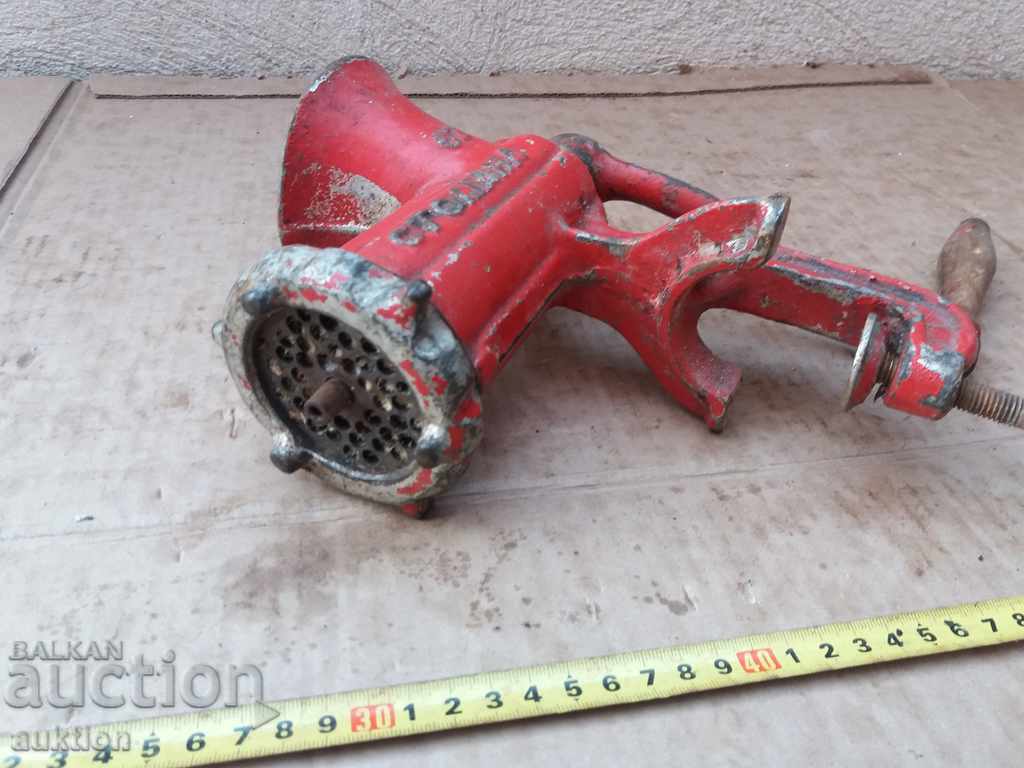 STEEL MANUAL MEAT GRINDER WITH ENAMEL MARK with price 13.99 BGN | € 7.15 STEEL MANUAL MEAT GRINDER WITH ENAMEL MARK with price 13.99 BGN | € 7.15