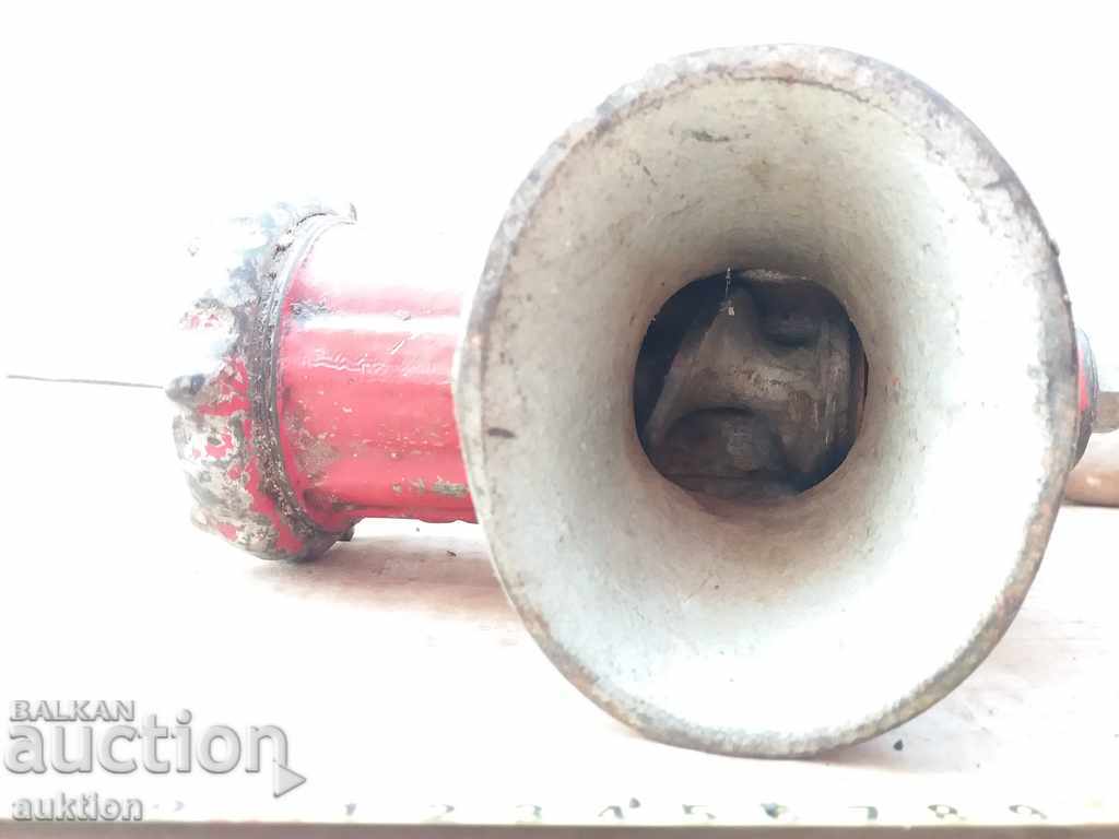 STEEL MANUAL MEAT GRINDER WITH ENAMEL MARK - 7 STEEL MANUAL MEAT GRINDER WITH ENAMEL MARK - 7