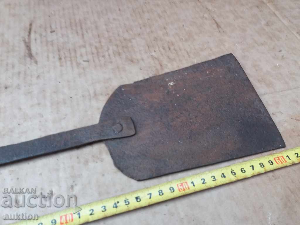 OLD FORGED ROSE, SHOVEL - 7 OLD FORGED ROSE, SHOVEL - 7