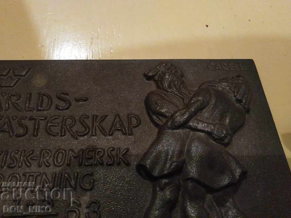 Auction  1963 World Wrestling Championship Table