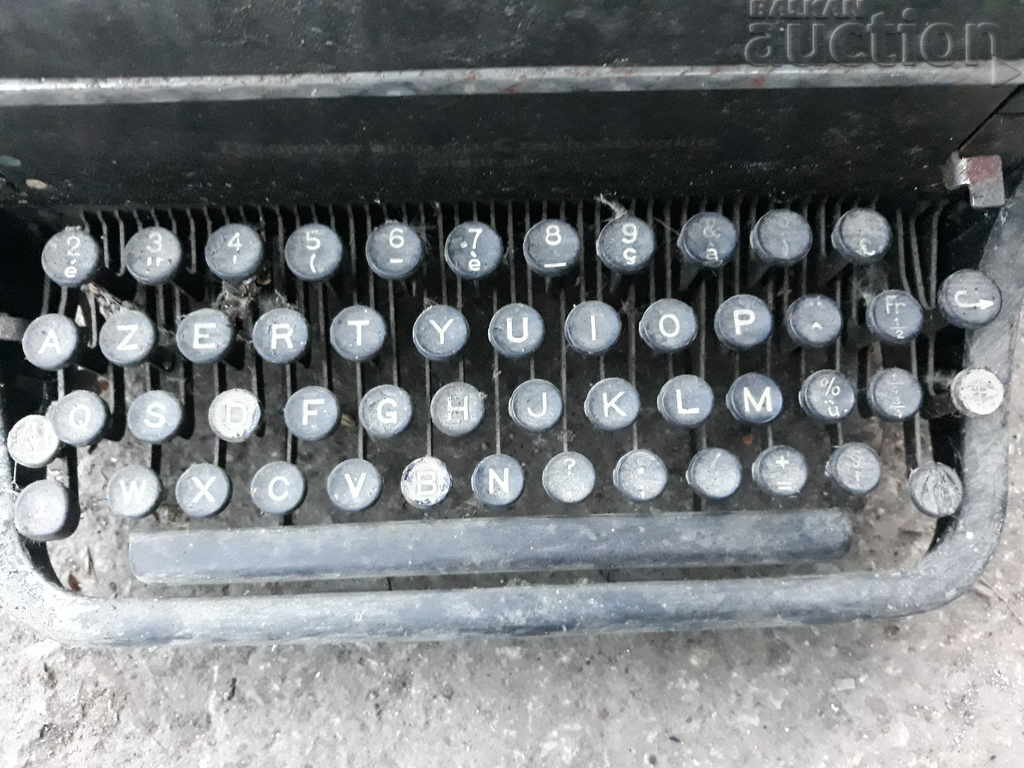 ZETA Z zbrojovka Brno antique typewriter WWII with price 65.00 BGN | € 33.23 ZETA Z zbrojovka Brno antique typewriter WWII with price 65.00 BGN | € 33.23