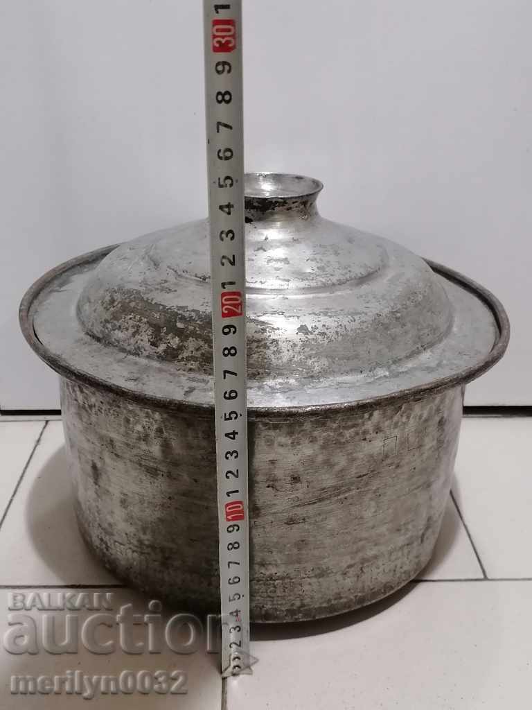 Auction Copper pot with a lid of a copper cup cooker Auction Copper pot with a lid of a copper cup cooker