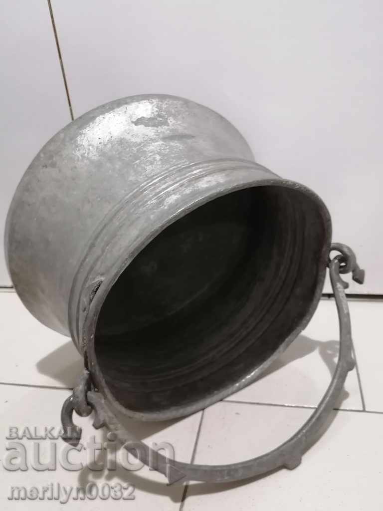 Delivery of Tinned coin, cauldron, copper, copper vessel Delivery of Tinned coin, cauldron, copper, copper vessel