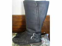 Branded genuine leather boots UGG, new!