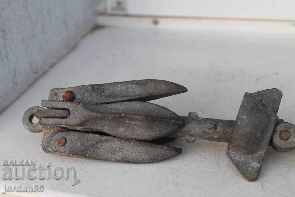 A small anchor - 6 A small anchor - 6