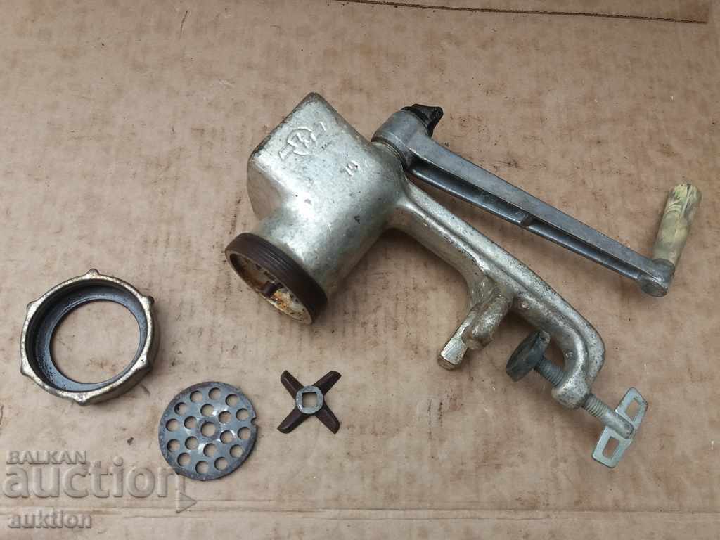 EXCELLENT HAND-HELD MEAT GRINDER - 7 EXCELLENT HAND-HELD MEAT GRINDER - 7