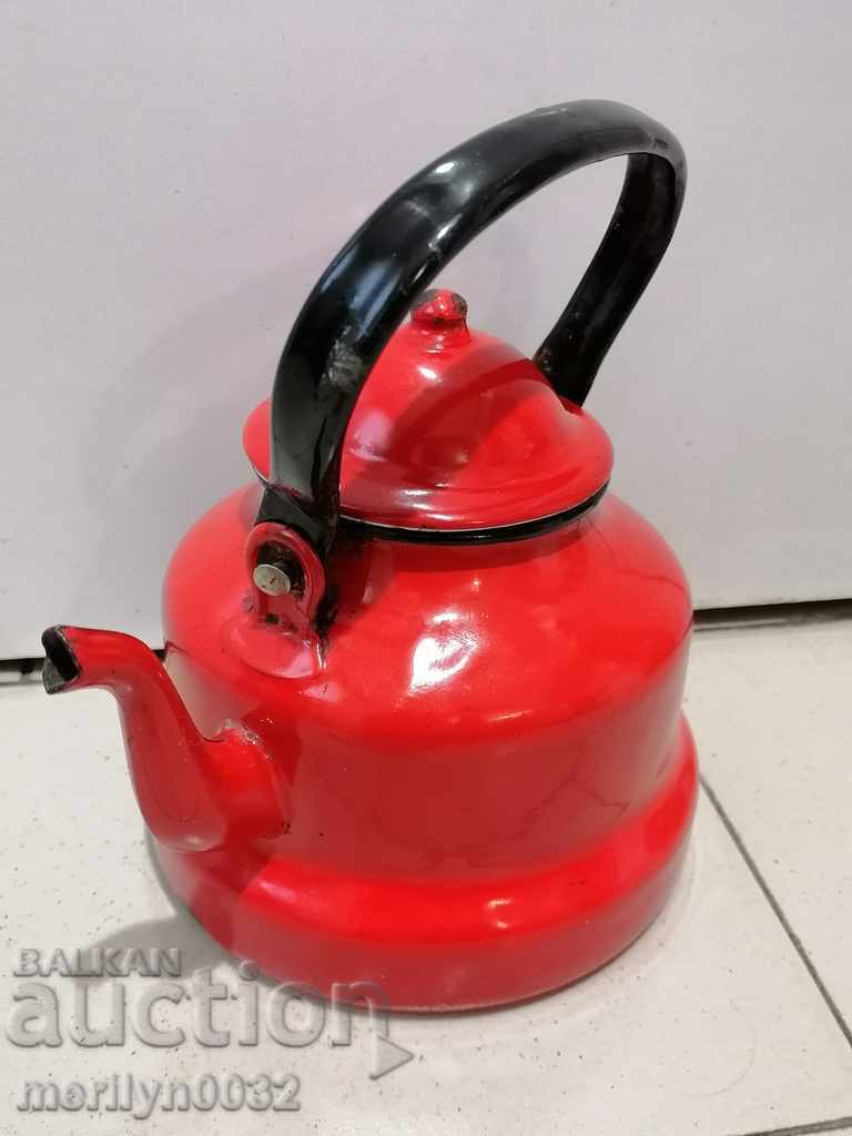 Δημοπρασία Εμαγιέ τσαγιέρα από την κατσαρόλα με εμαγιέ καφετιέρα Δημοπρασία Εμαγιέ τσαγιέρα από την κατσαρόλα με εμαγιέ καφετιέρα