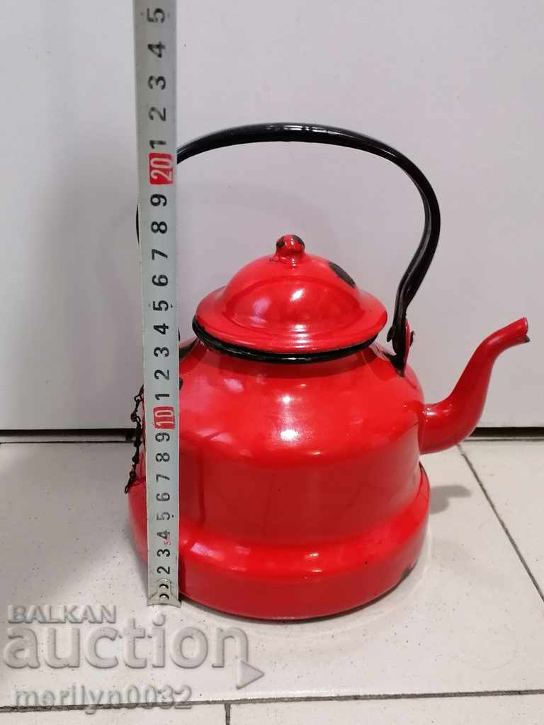 Παράδοση Εμαγιέ τσαγιέρα από την κατσαρόλα με εμαγιέ καφετιέρα Παράδοση Εμαγιέ τσαγιέρα από την κατσαρόλα με εμαγιέ καφετιέρα